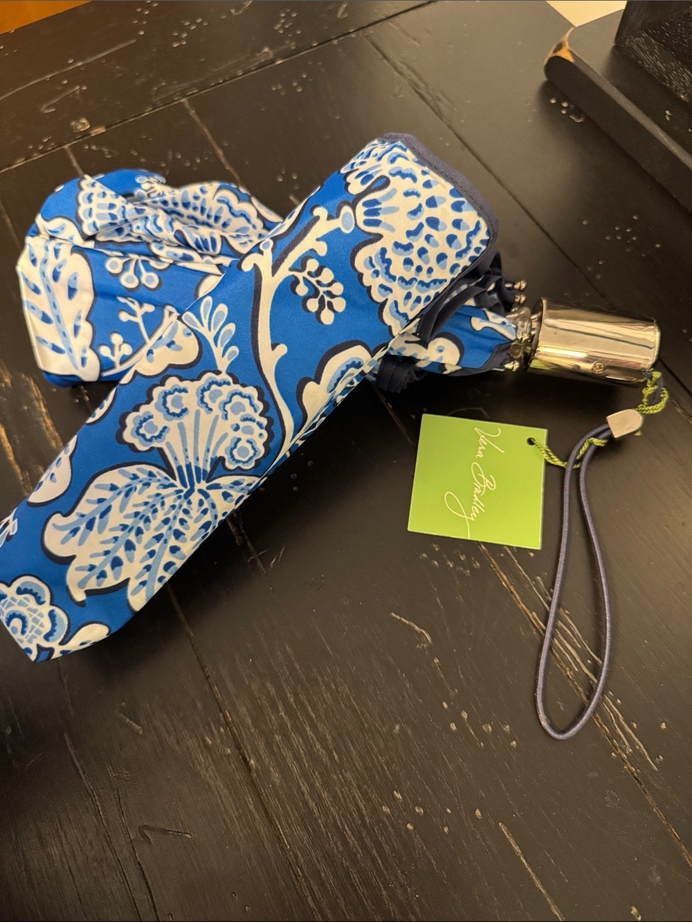 Vera Bradley Blue Lagoon Foldable Umbrella - Blue & White Floral